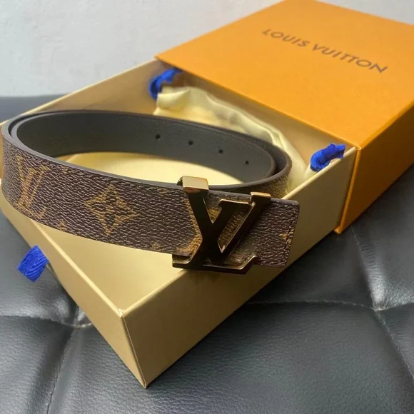 Louis Vuitton Women’s Monogram Leather Belt Gold LV Logo 85cm / 34in - Picture 4 of 5
